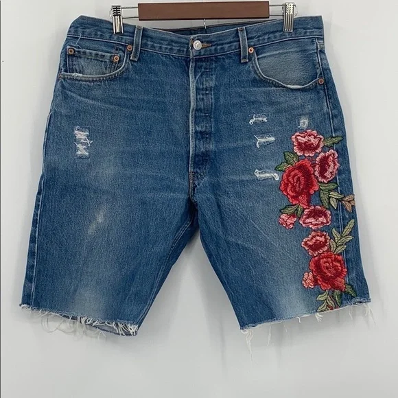Embroidered Levi's 501 Button Fly Denim Shorts - Picture 2 of 8
